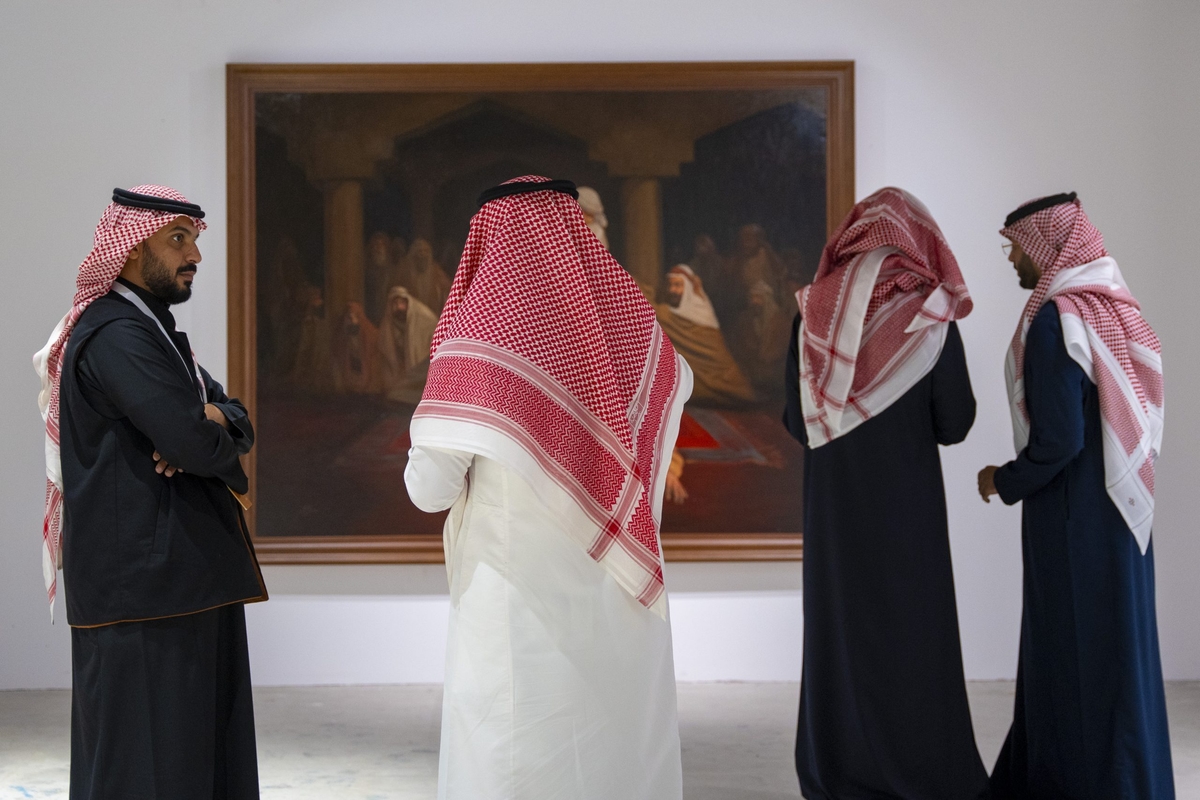 إطلاق المعرض التجريبي (المجموعة الفنية الأولى)